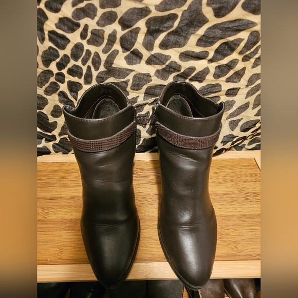 EUC Charter Club Women’s Pixxyp Deep Brown Booties Sixe 8.5 - Picture 8 of 11